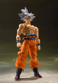 BANDAI S.H.Figuarts Dragon Ball Super Son Goku Ultra Instinct Action Figure