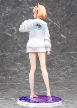 Lycoris Recoil Chisato Nishikigi Oversized Sweatshirt Ver. 1/7 Figure JAPAN
