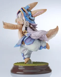Made in Abyss The Golden City of the Scorching Sun Nanachi New Outfit Ver Figure