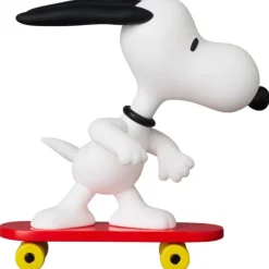 Medicom Toy Ultra Detail Figure No.824 UDF Peanuts Series 17 Skateboard Snoopy