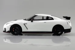 RakuPla Snap Car No.05-BW R35 GT-R NISMO 2017 Brilliant White Pearl Model Kit